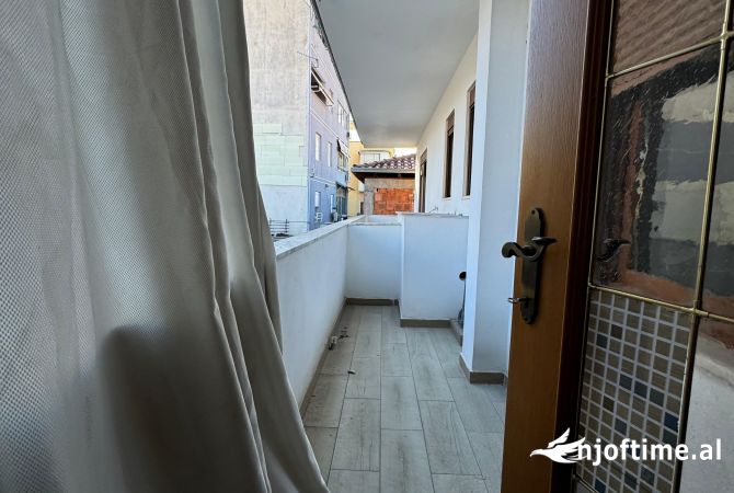 Shtepi me qera Apartament ne Tirane, 1+1, Mobilimi E mobiluar, Pagesa 350  Euro.