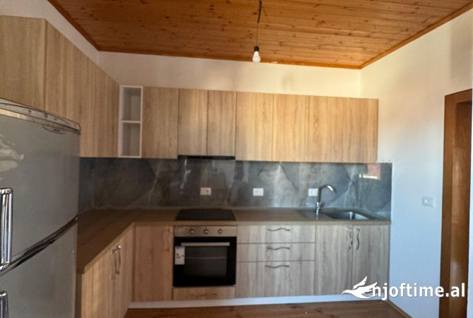 Shtepi me qera Apartament ne Tirane, 1+1, Mobilimi E mobiluar, Pagesa 350  Euro.