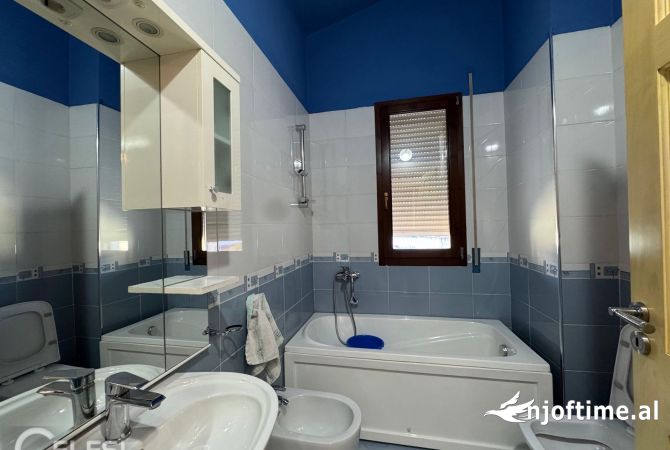 Shtepi me qera 2+1 ne Tirane - 800 Euro