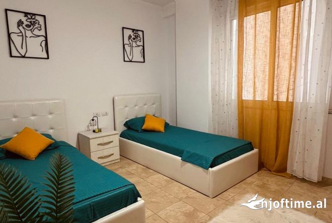 Shtepi me qera Apartament ne Tirane, 2+1, Mobilimi E mobiluar, Pagesa 700  Euro.
