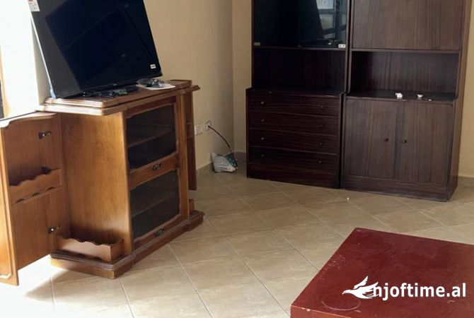 Shtepi me qera 2+1 ne Tirane - 600 Euro
