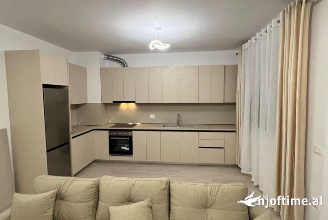 Shtepi me qera 2+1 ne Tirane - 650 Euro