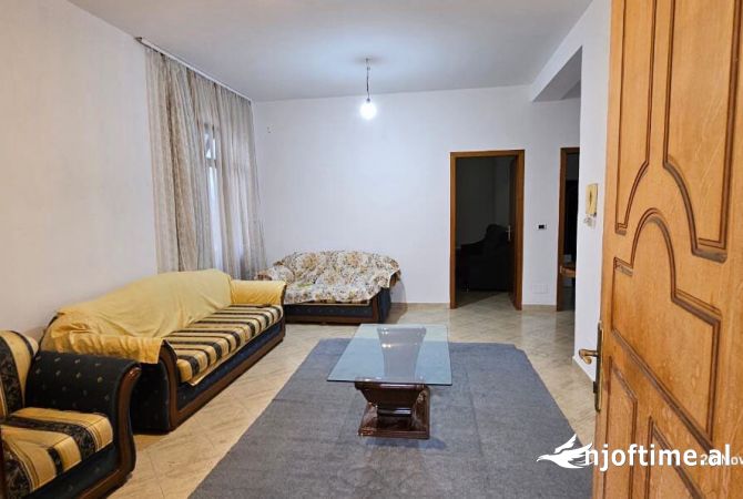 Shtepi me qera 2+1 ne Tirane - 550 Euro