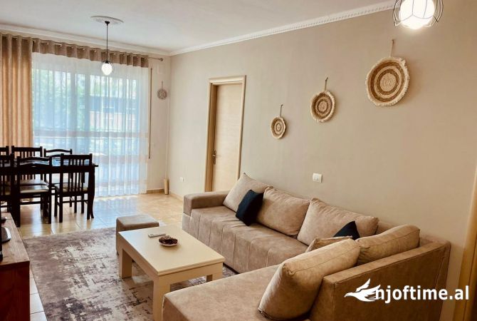 Shtepi me qera 2+1 ne Tirane - 700 Euro