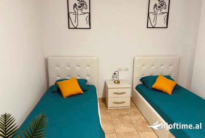 Shtepi me qera Shtepi Private ne Tirane, 3+1, Mobilimi E mobiluar, Pagesa 650  Euro.