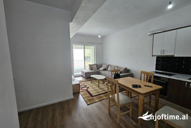 Shtepi me qera 2+1 ne Tirane - 550 Euro
