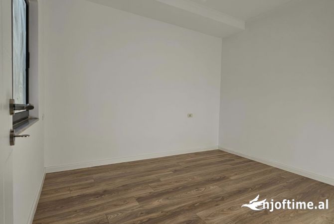 Shtepi ne shitje 1+1 ne Tirane - 112,000 Euro