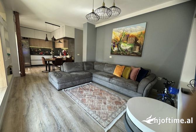 Shtepi ne shitje 2+1 ne Tirane - 206,000 Euro