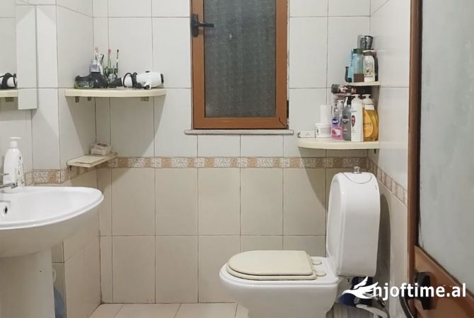 Shtepi ne shitje 1+1 ne Tirane - 110,000 Euro