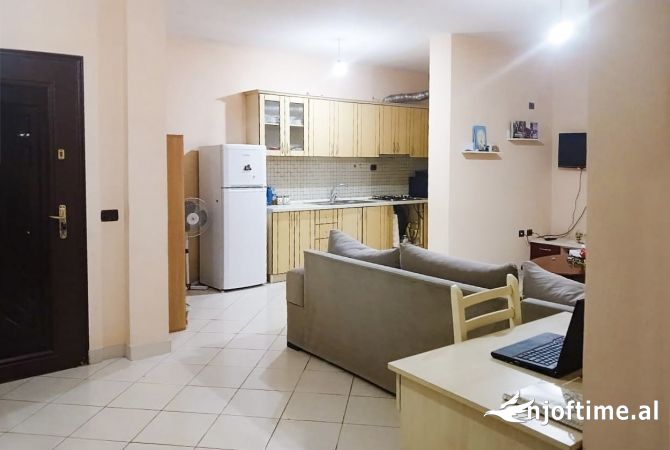 Shtepi ne shitje 1+1 ne Tirane - 110,000 Euro