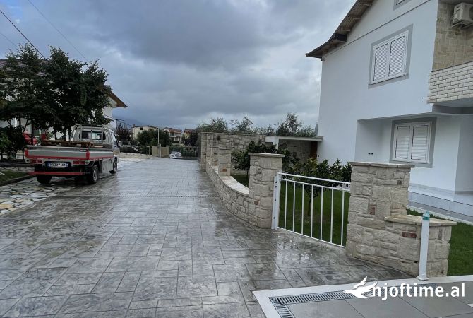 Shtepi me qera 3+1 ne Tirane - 1,200 Euro