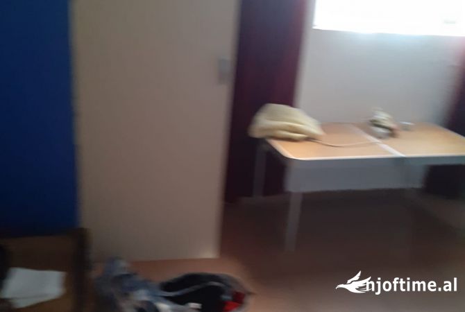 Shtepi me qera Shtepi Private ne Tirane, 2+1, Mobilimi E mobiluar, Pagesa 450  Euro.