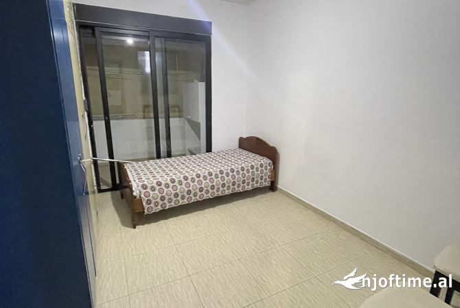 Shtepi me qera 2+1 ne Tirane - 450 Euro