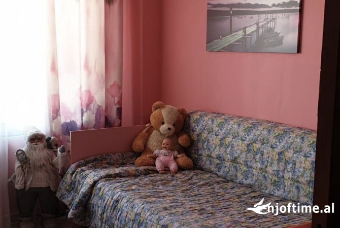 Shtepi me qera 2+1 ne Tirane - 450 Euro