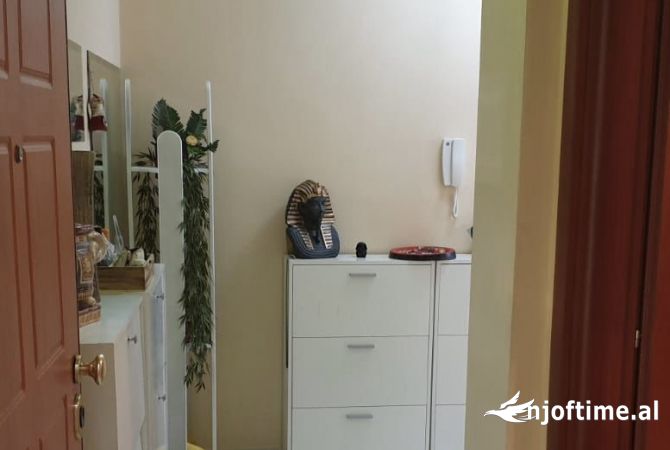 Shtepi me qera 2+1 ne Tirane - 450 Euro