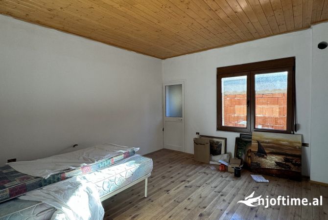 Shtepi me qera Apartament ne Tirane, 2+1, Mobilimi E mobiluar, Pagesa 450  Euro.