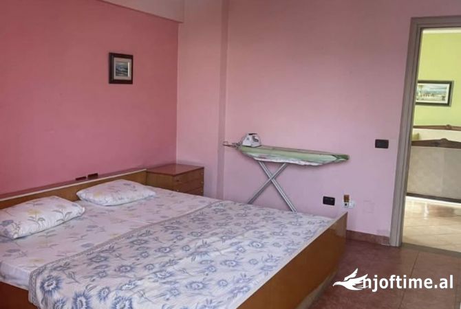 Shtepi me qera Apartament ne Tirane, 2+1, Mobilimi E mobiluar, Pagesa 600  Euro.