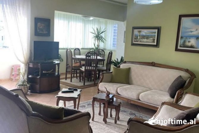 Shtepi me qera 2+1 ne Tirane - 600 Euro