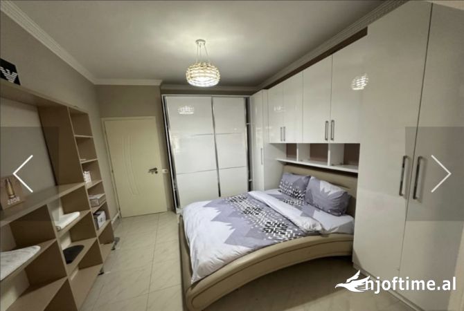 Shtepi ne shitje Apartament ne Tirane, 1+1, Mobilimi E mobiluar, Pagesa 120,000  Euro.
