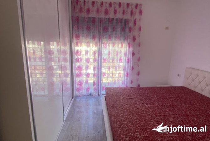 Shtepi me qera Apartament ne Tirane, 2+1, Mobilimi E mobiluar, Pagesa 750  Euro.