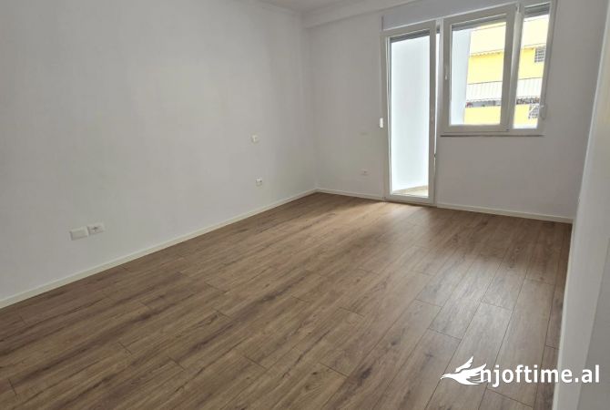 Shtepi ne shitje 2+1 ne Tirane - 210,000 Euro
