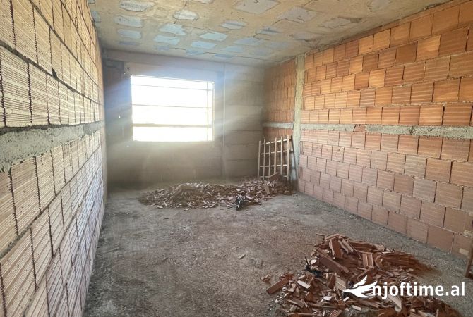 Shtepi ne shitje 1+1 ne Tirane - 85,000 Euro