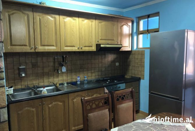 Shtepi me qera 3+1 ne Tirane - 550 Euro