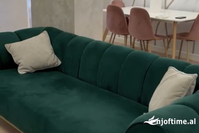 Shtepi me qera 2+1 ne Tirane - 690 Euro