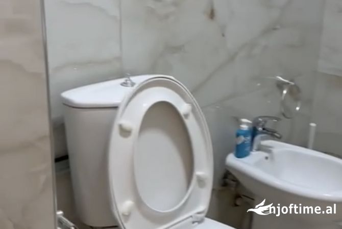 Shtepi me qera Apartament ne Tirane, 2+1, Mobilimi E mobiluar, Pagesa 690  Euro.