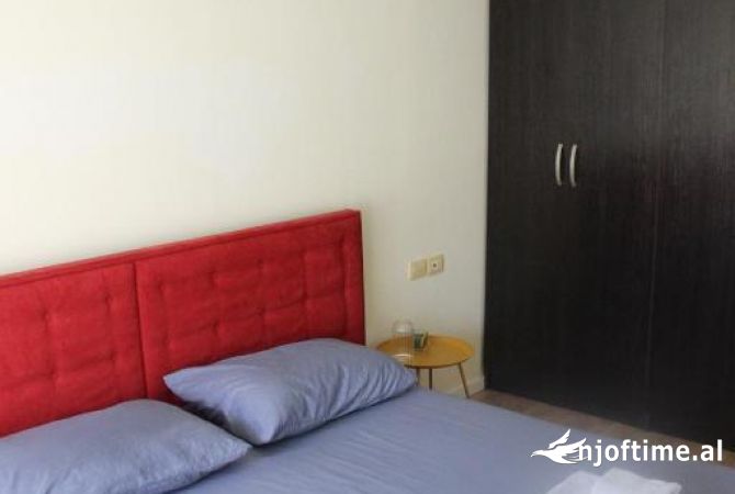 Shtepi me qera Apartament ne Tirane, 2+1, Mobilimi E mobiluar, Pagesa 600  Euro.