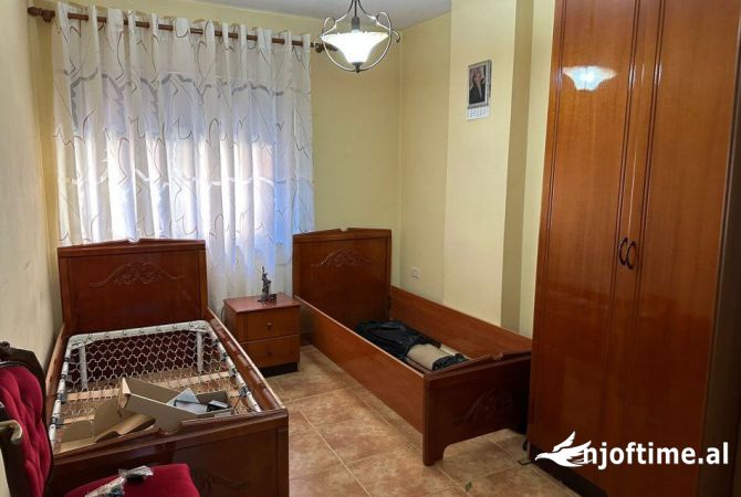 Shtepi ne shitje 3+1 ne Tirane - 320,000 Euro