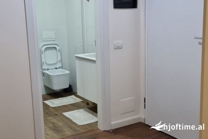 Shtepi me qera Apartament ne Tirane, 1+1, Mobilimi E mobiluar, Pagesa 750  Euro.