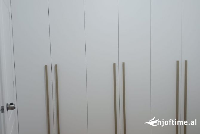 Shtepi me qera Apartament ne Tirane, 1+1, Mobilimi E mobiluar, Pagesa 400  Euro.