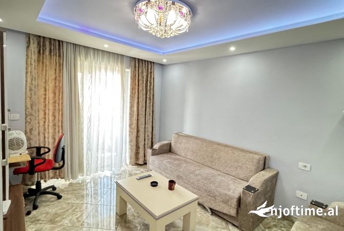 Shtepi ne shitje Apartament ne Tirane, 1+1, Mobilimi E mobiluar, Pagesa 130,001  Euro.