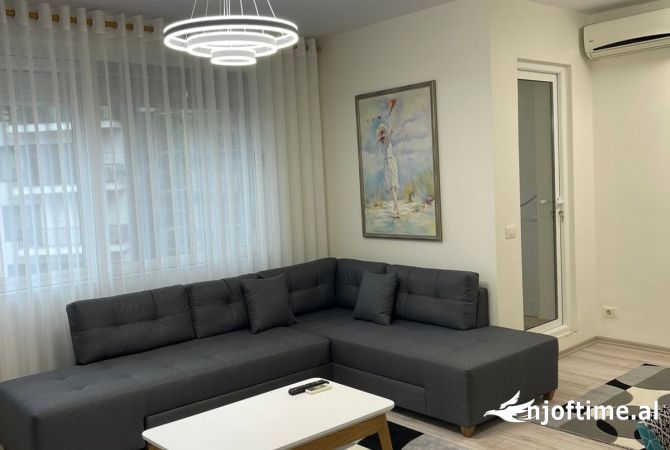 Shtepi me qera 1+1 ne Tirane - 900 Euro