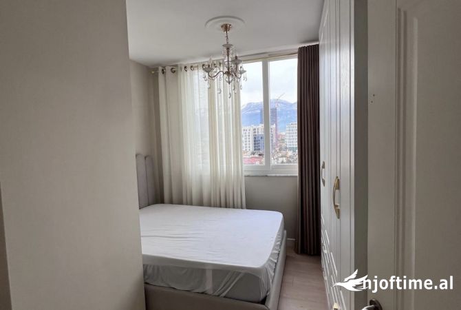 Shtepi me qera Apartament ne Tirane, 2+1, Mobilimi E mobiluar, Pagesa 690  Euro.