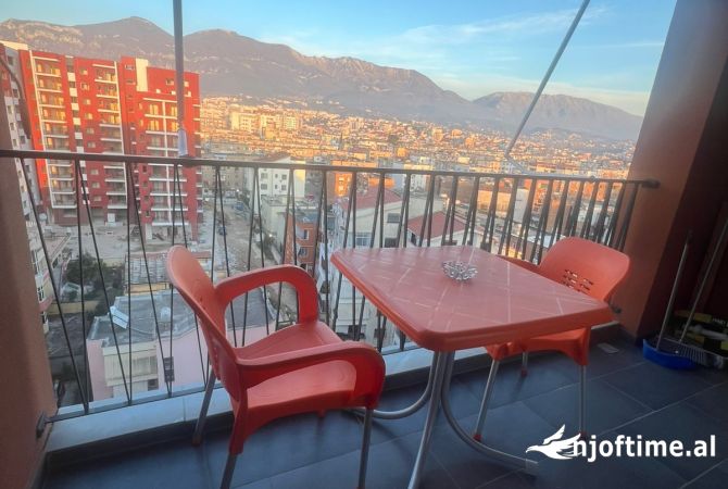 Shtepi me qera Apartament ne Tirane, 2+1, Mobilimi E mobiluar, Pagesa 700  Euro.