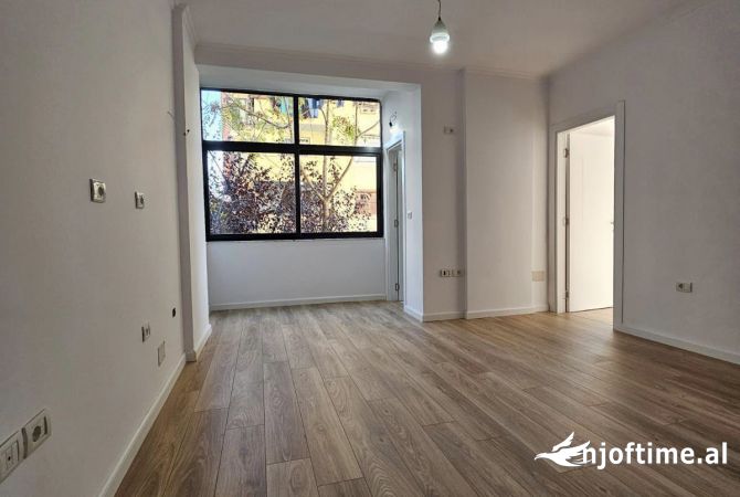 Shtepi ne shitje 1+1 ne Tirane - 112,000 Euro