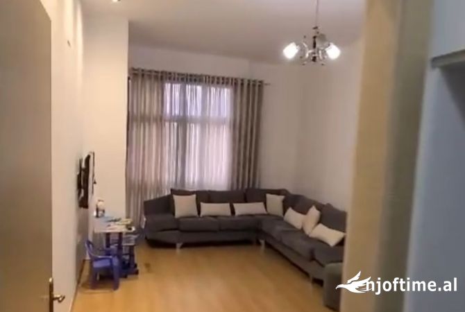 Shtepi me qera 1+1 ne Tirane - 450 Euro