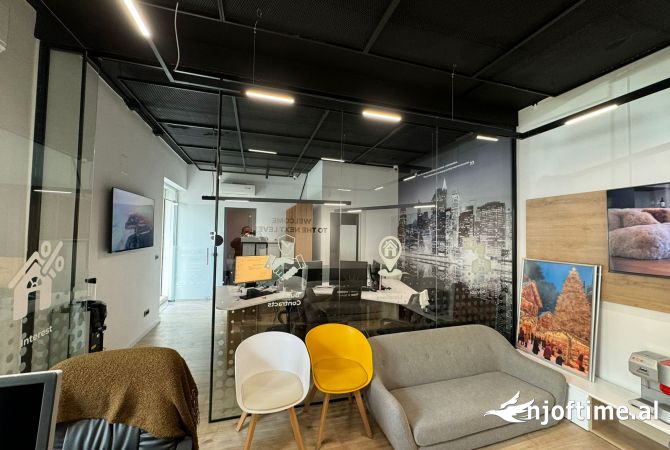 Ambient biznesi me qera 3+1 ne Tirane - 1,000 Euro