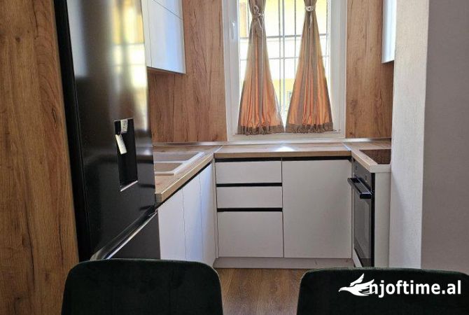 Shtepi me qera Apartament ne Tirane, 1+1, Mobilimi E mobiluar, Pagesa 600  Euro.