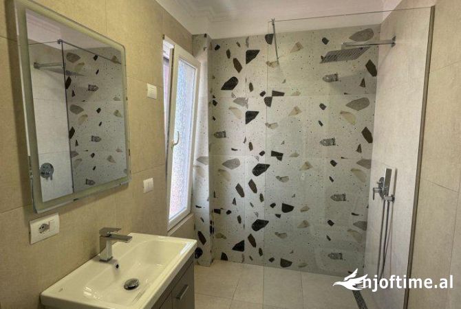 Shtepi me qera Apartament ne Tirane, 2+1, Mobilimi E mobiluar, Pagesa 500  Euro.