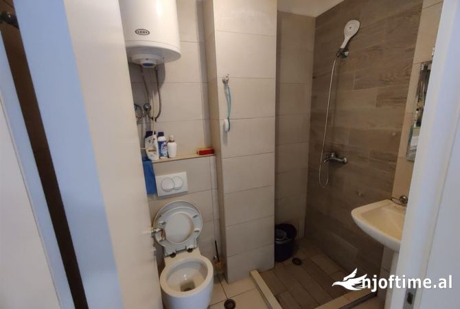 Shtepi me qera Apartament ne Tirane, 1+1, Mobilimi E mobiluar, Pagesa 420  Euro.