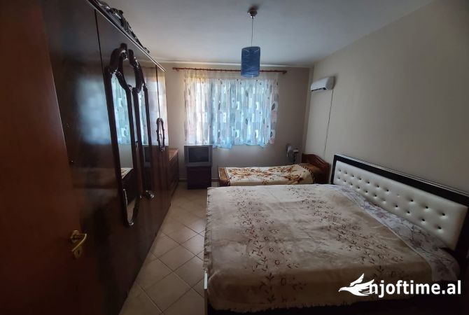 Shtepi me qera Apartament ne Tirane, 1+1, Mobilimi E mobiluar, Pagesa 400  Euro.
