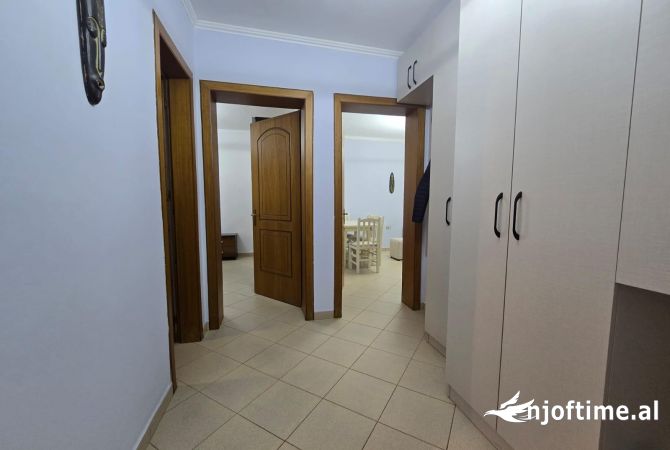 Shtepi me qera Apartament ne Tirane, 1+1, Mobilimi E mobiluar, Pagesa 500  Euro.