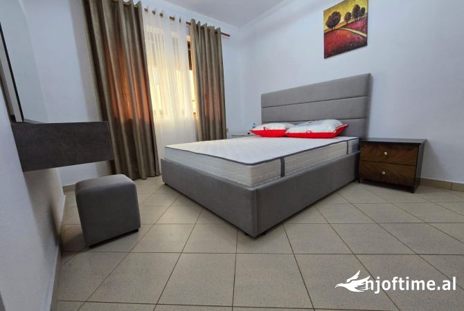 Shtepi me qera Apartament ne Tirane, 1+1, Mobilimi E mobiluar, Pagesa 500  Euro.