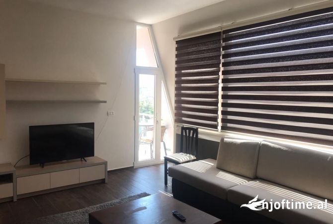 Shtepi me qera 2+1 ne Tirane - 700 Euro