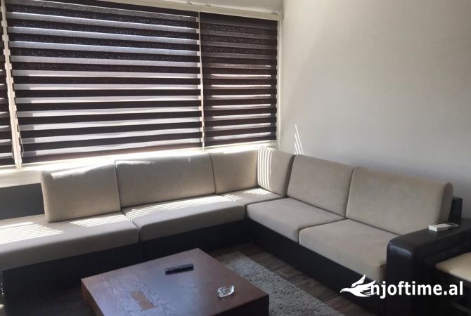 Shtepi me qera 2+1 ne Tirane - 700 Euro