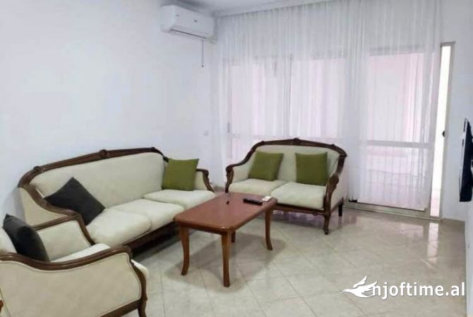 Shtepi me qera 2+1 ne Tirane - 500 Euro