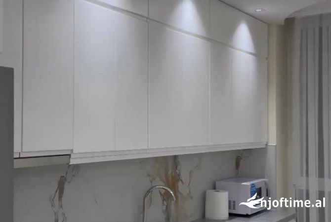 Shtepi me qera 2+1 ne Tirane - 750 Euro